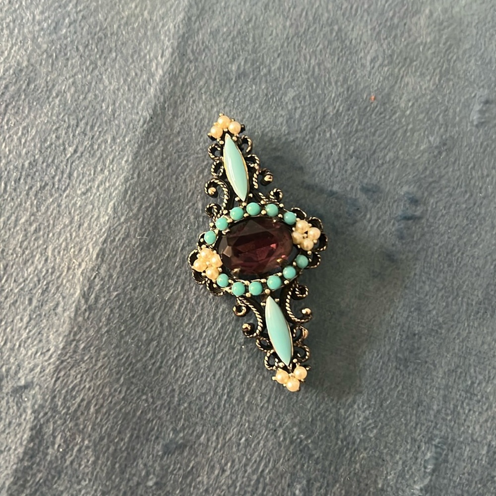 Vintage Weiss brooch